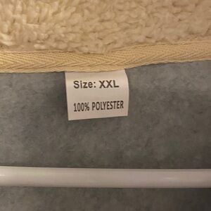 Never worn men’s pullover